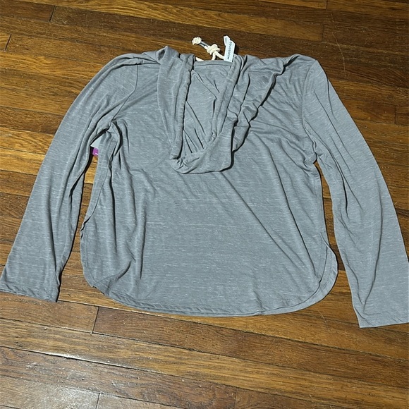 Colosseum Heather Gray Hooded Training Tee, XL, NWT - Picture 5 of 5